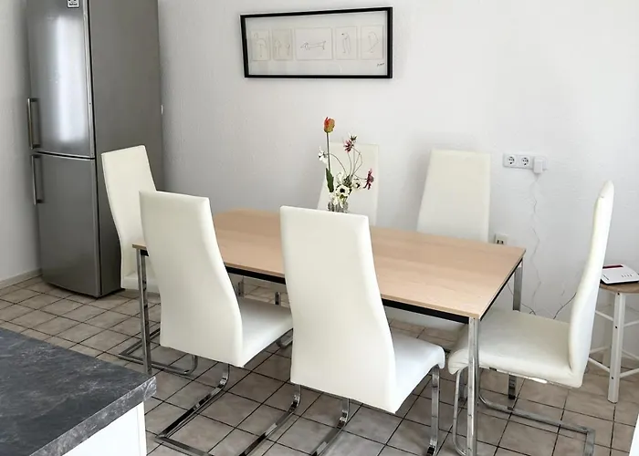 דירה Work & In *