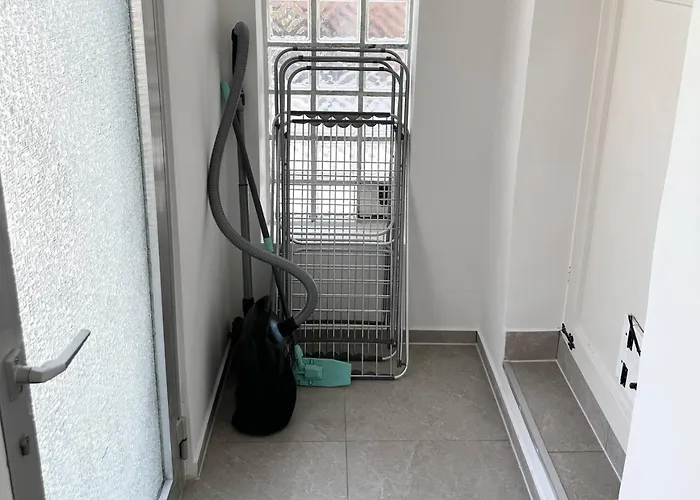 דירה Work & In *